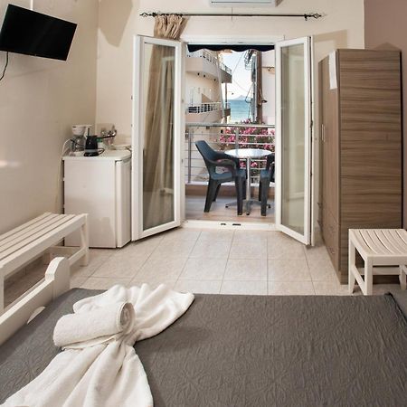 Lybian Sea Apartment Kalamaki  Exterior photo