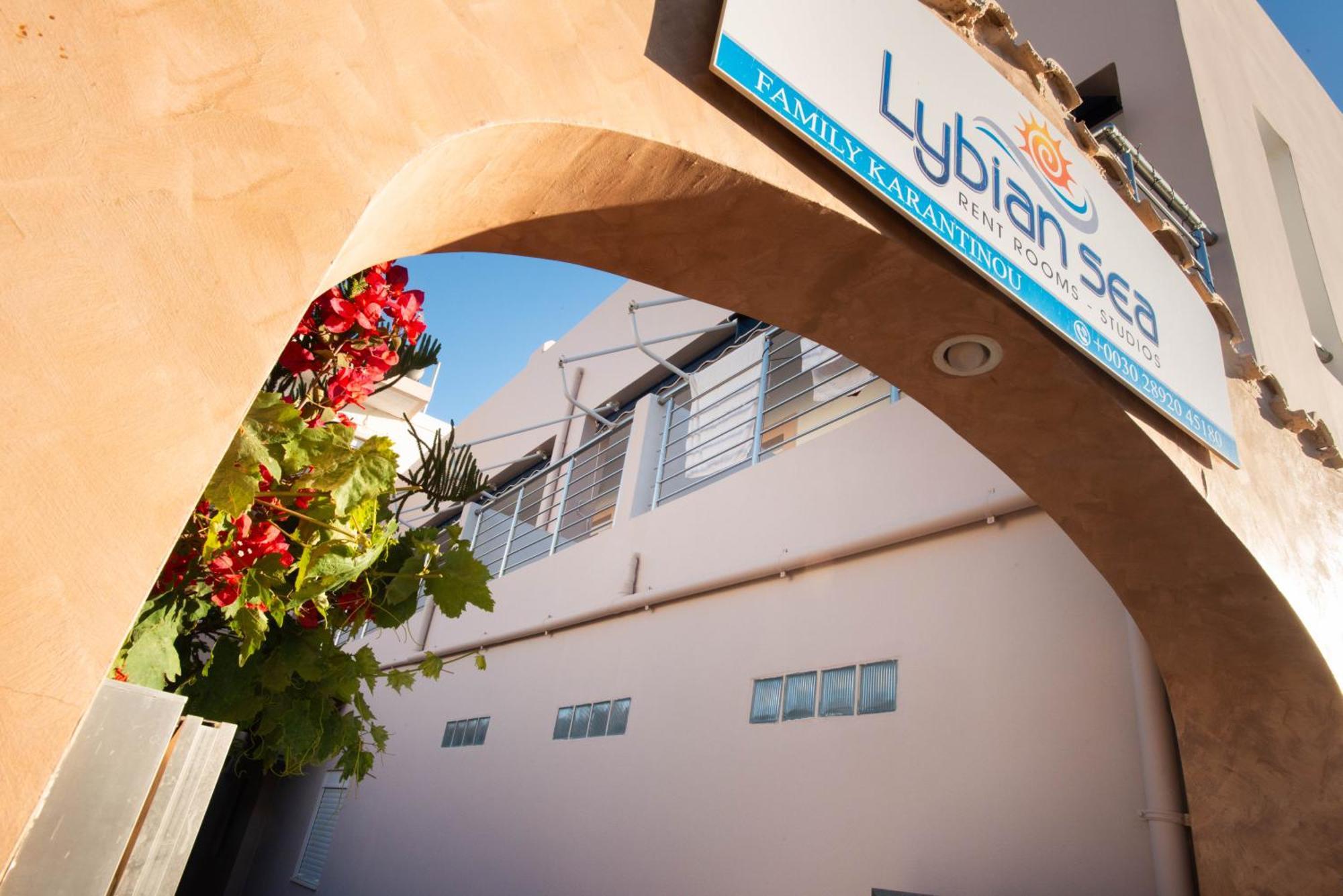 Lybian Sea Apartment Kalamaki  Exterior photo