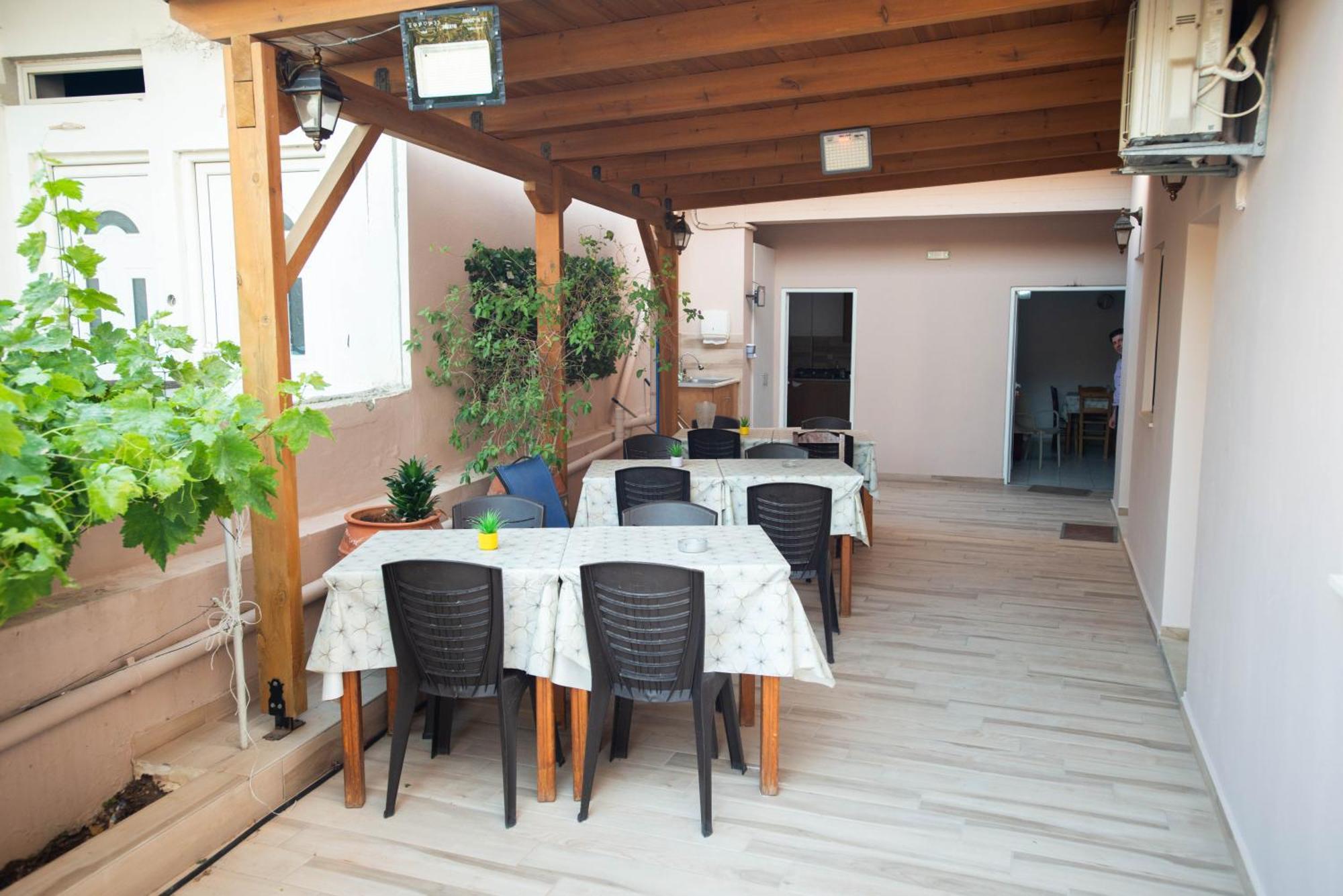 Lybian Sea Apartment Kalamaki  Exterior photo